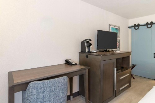 Best Western Plus St. Simons - image 3