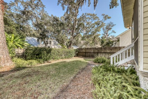 St. Simons Happy Place - image 12