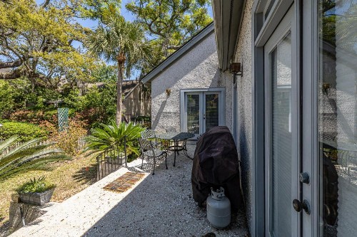 Big Oak on Butler - image 7