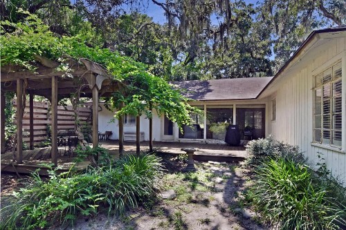 The Pink House - image 24