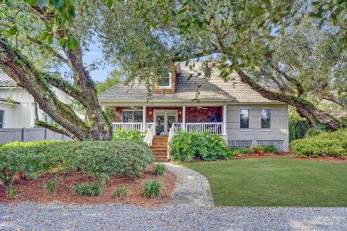 Beach House - image 11