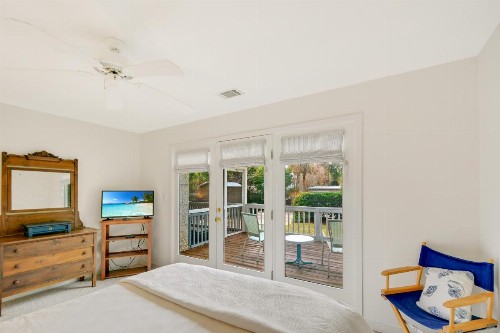 Beach House - image 25