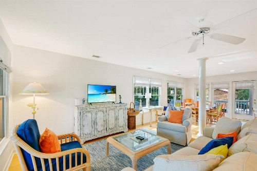 Beach House - image 29