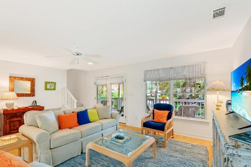 Beach House - image 9