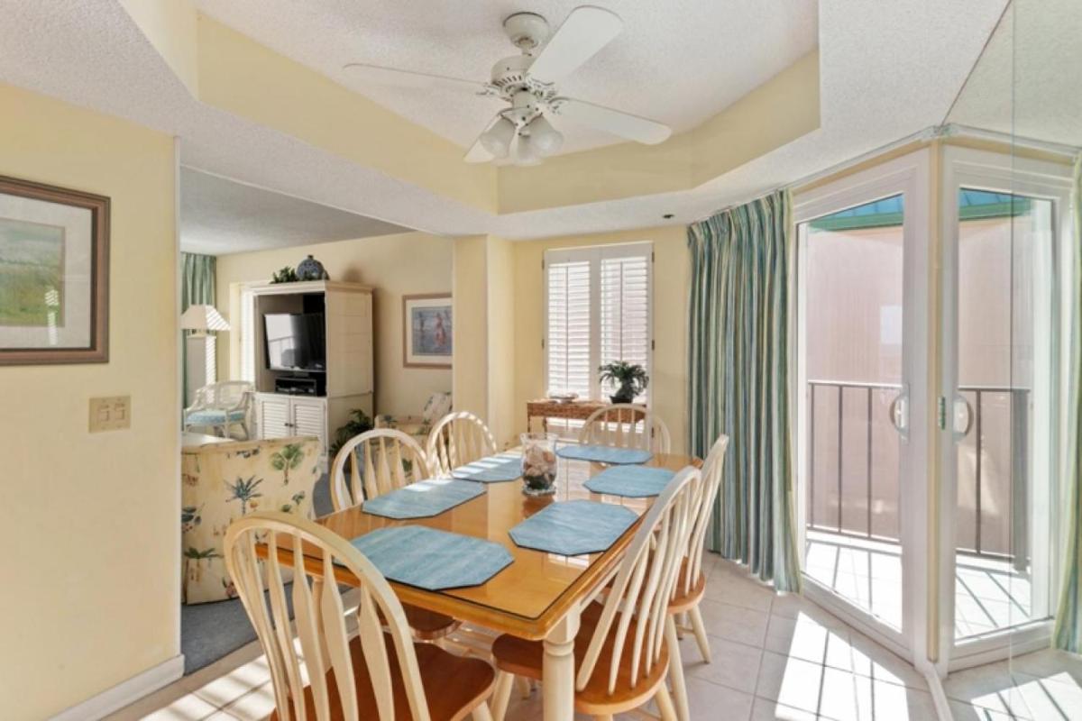 Beach Club 330 - image 2