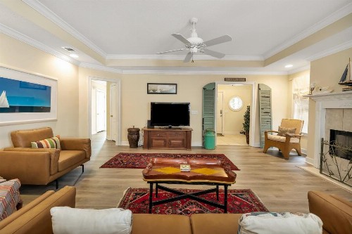 162 Toluca - image 7