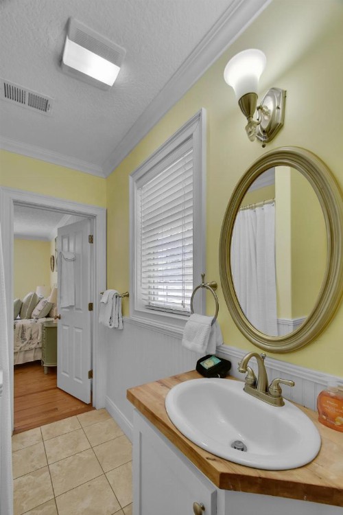 Belle Cottage - image 26