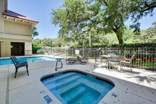 760 Ocean Blvd # 304 - image 3
