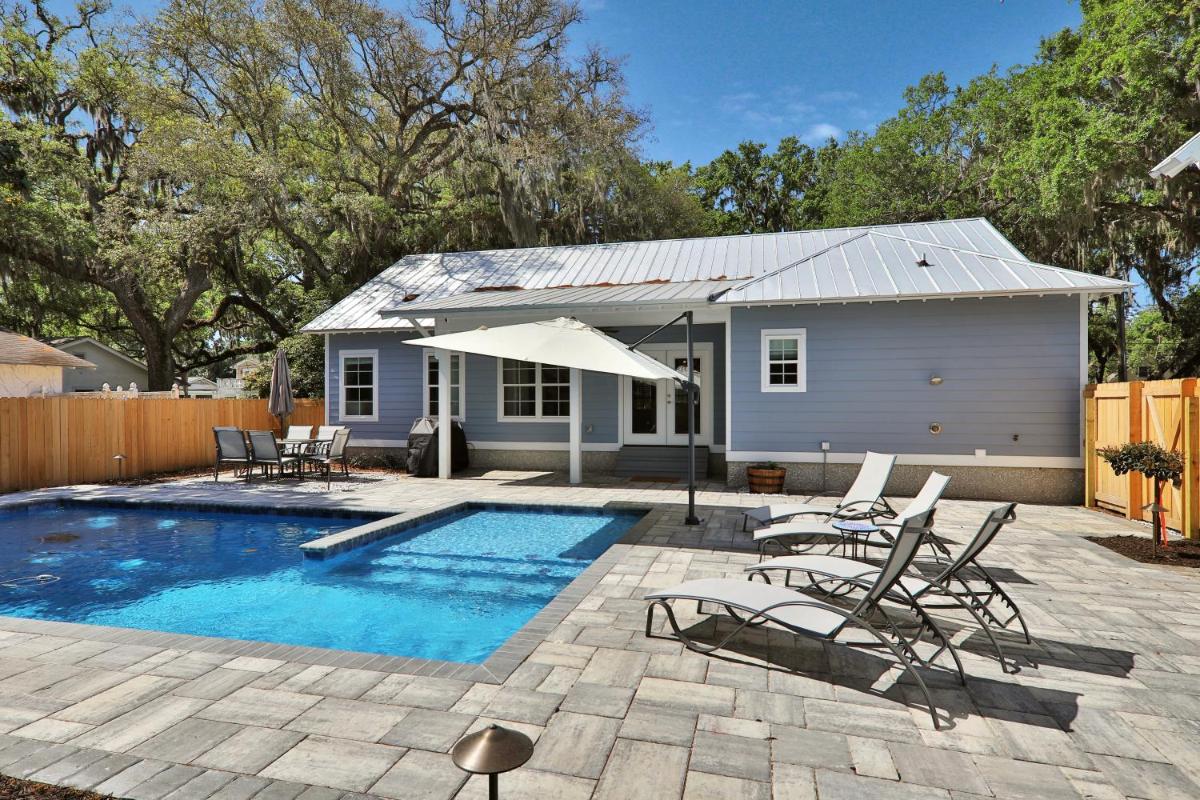 Lazy Oaks - image 2