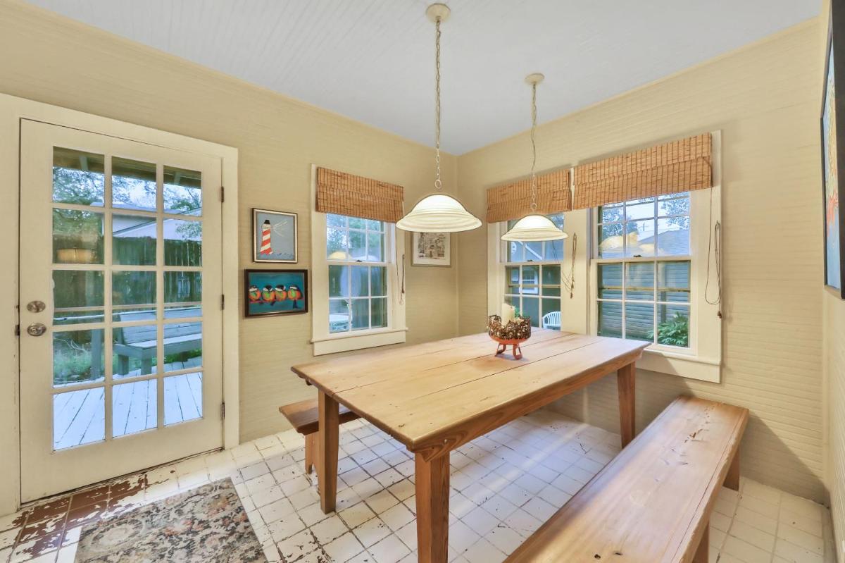 Mosley Cottage - image 7