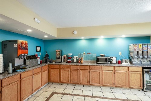 SureStay Hotel by Best Western Salina - image 10