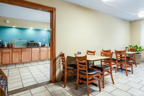 SureStay Hotel by Best Western Salina - image 11