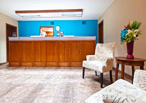 SureStay Hotel by Best Western Salina - image 21