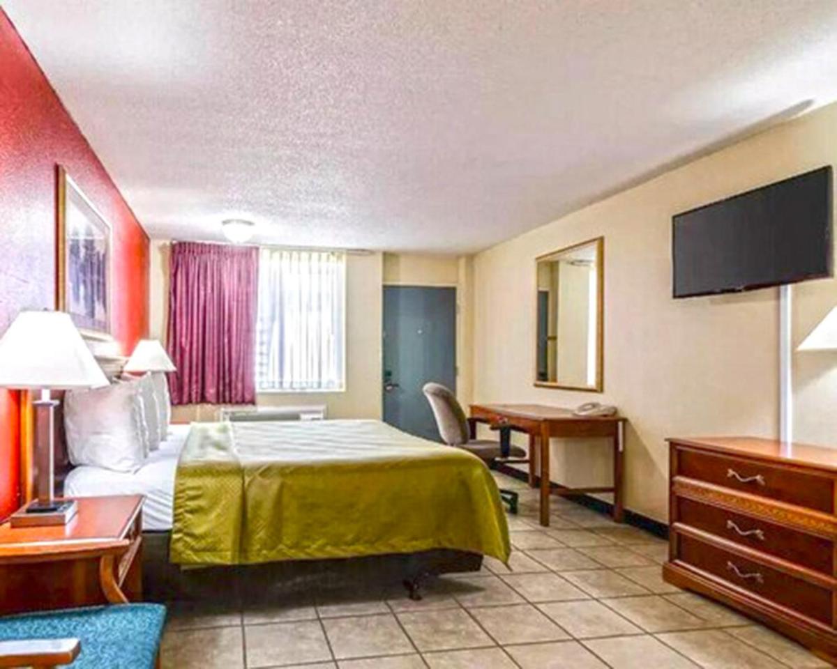 SureStay Hotel by Best Western Salina - image 3