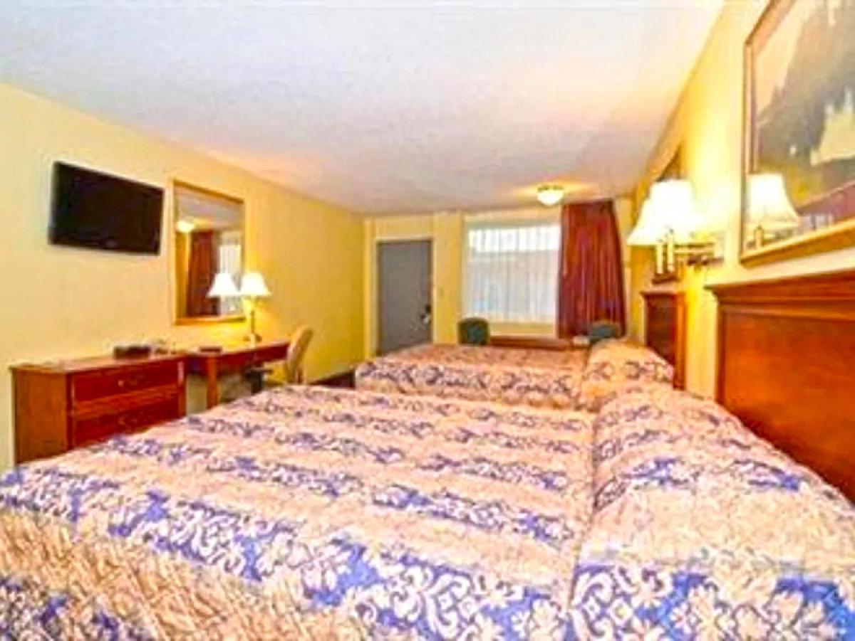 SureStay Hotel by Best Western Salina - image 7