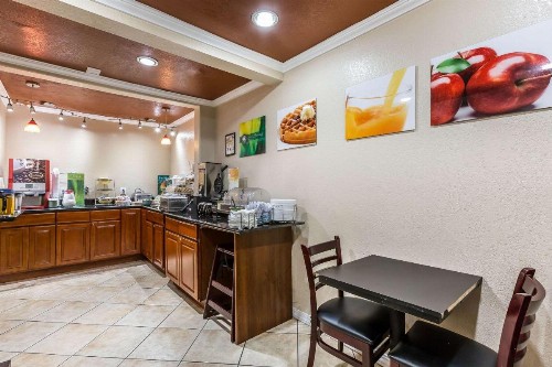 Quality Inn Salinas - image 14