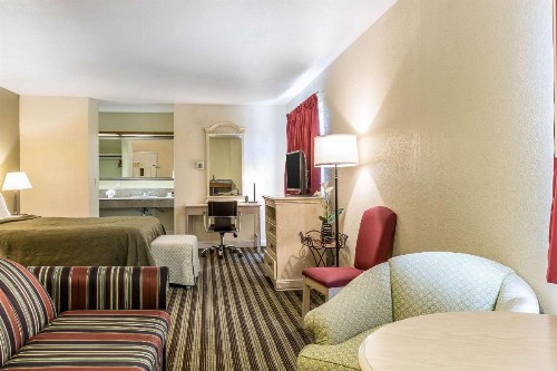 Quality Inn Salinas - image 16
