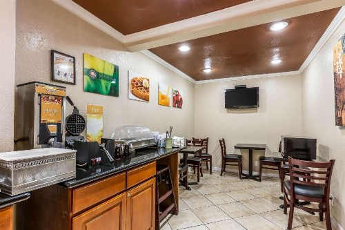 Quality Inn Salinas - image 20
