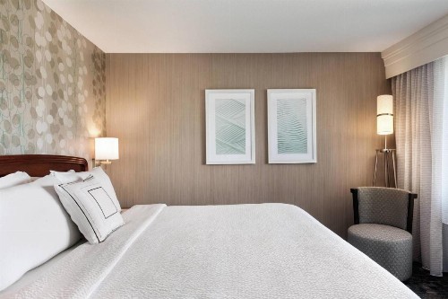 Courtyard By Marriott Salinas Monterey - image 11