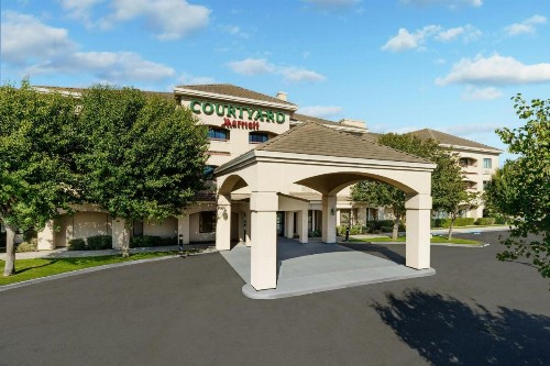 Courtyard By Marriott Salinas Monterey - image 3