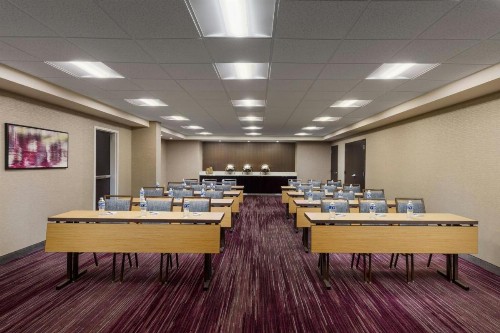 Courtyard By Marriott Salinas Monterey - image 31