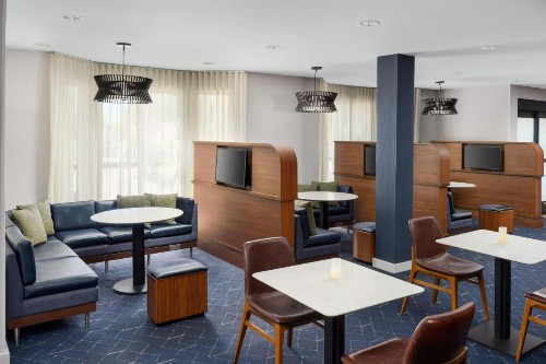 Courtyard By Marriott Salinas Monterey - image 4