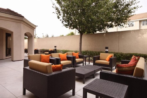 Courtyard By Marriott Salinas Monterey - image 41
