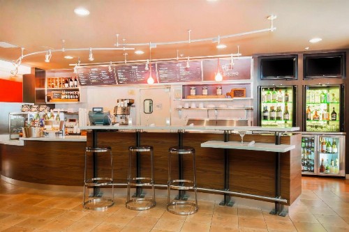 Courtyard By Marriott Salinas Monterey - image 42