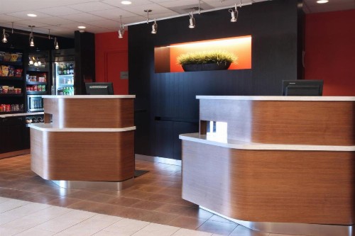 Courtyard By Marriott Salinas Monterey - image 45