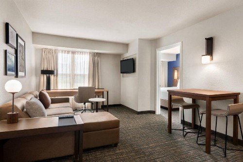 Residence Inn by Marriott Salinas - image 10