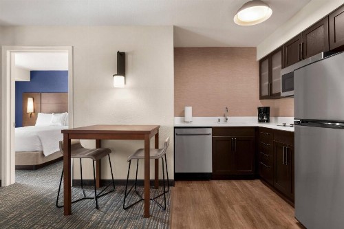 Residence Inn by Marriott Salinas - image 13