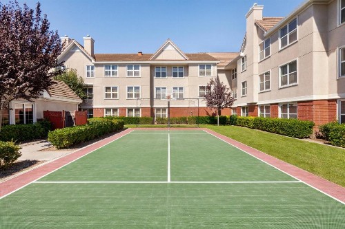 Residence Inn by Marriott Salinas - image 27