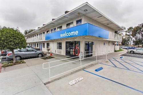 Motel 6-Salinas CA - South - Monterey Area - image 11