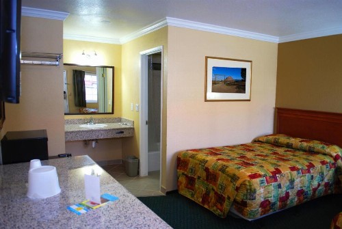 Best 5 Motel - image 3