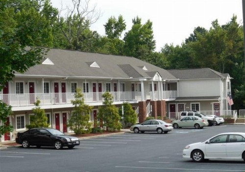 Affordable Suites Salisbury - image 6