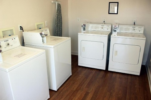 Affordable Suites Salisbury - image 8