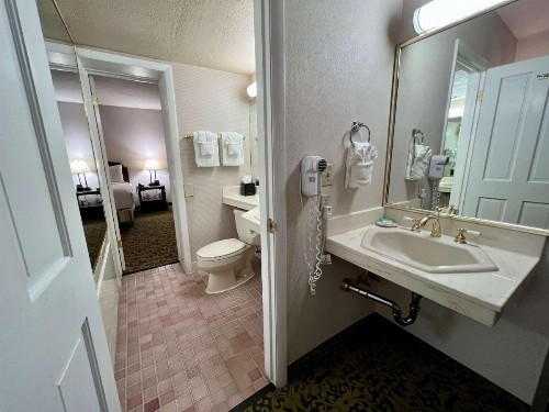 Salt Lake Plaza Hotel at Temple Square - image 23