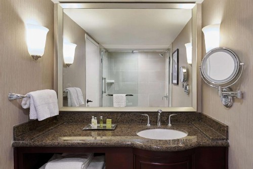 DoubleTree by Hilton Hotel Salt Lake City Airport - image 2