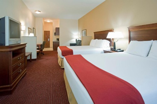 Holiday Inn Express Airport East an IHG Hotel - image 21