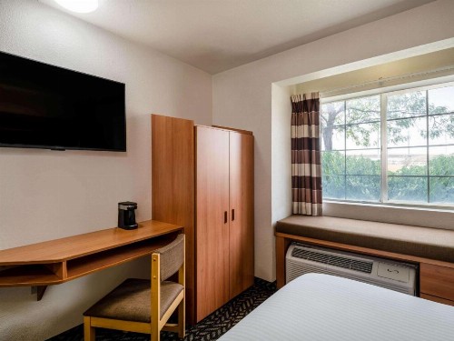 Microtel Inn & Suites by Wyndham Salt Lake City Airport - image 20
