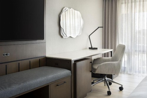 Salt Lake Marriott Downtown at City Creek - image 10