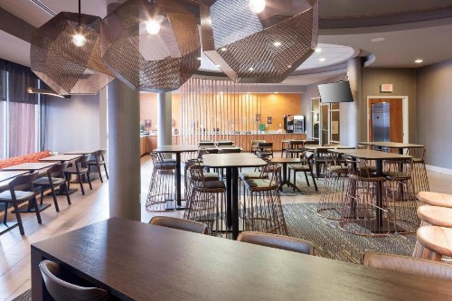SpringHill Suites by Marriott Salt Lake City Airport - image 4
