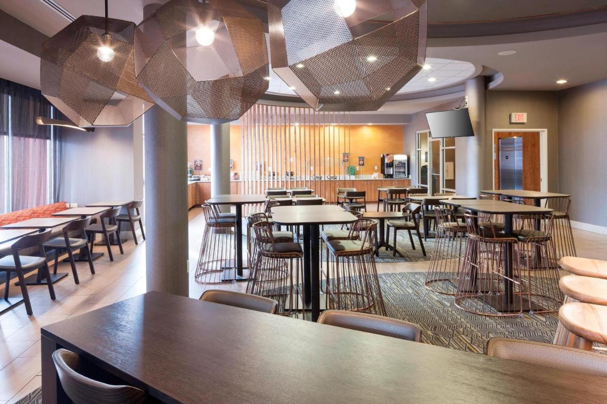 SpringHill Suites by Marriott Salt Lake City Airport - image 4