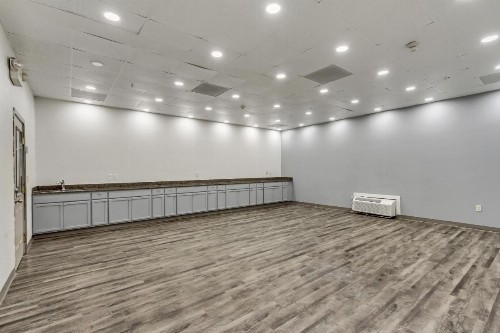 Ramada by Wyndham Salt Lake City Airport Hotel - image 16