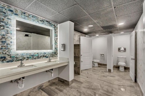 Ramada by Wyndham Salt Lake City Airport Hotel - image 19