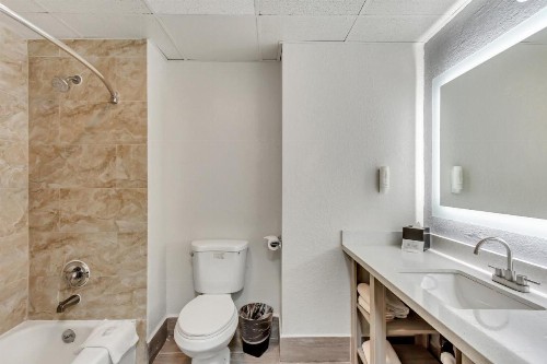 Ramada by Wyndham Salt Lake City Airport Hotel - image 25