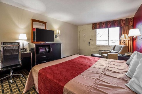 Econo Lodge Downtown Salt Lake City - image 17