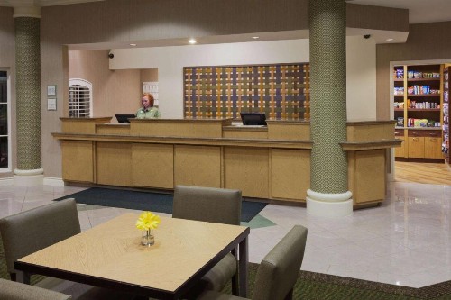 La Quinta Inn & Suites by Wyndham Salt Lake City Airport - image 12