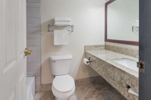 Quality Inn & Suites Airport West Salt Lake City - image 4