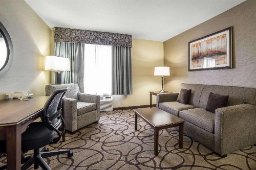 Comfort Suites Airport Salt Lake City - image 18
